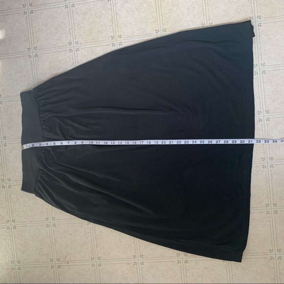 Kindred Clothing Co Skirt - Picture 4 of 7